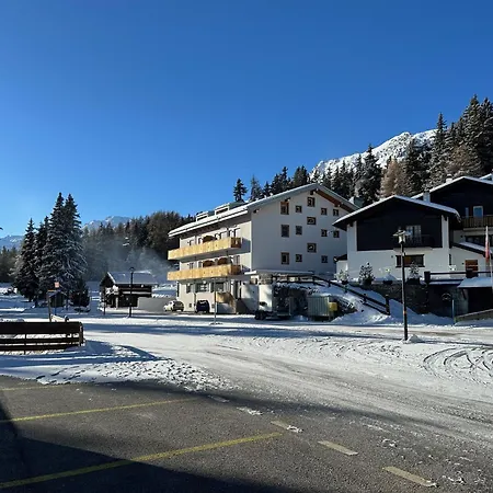 Alpine In And Out, 4 Valleys, Swiss Alps Vex